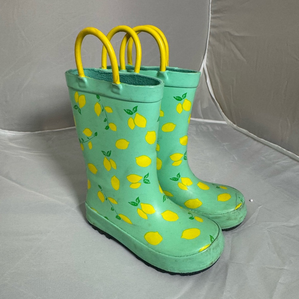 Kids Lemon Print Rain Boots size 7 cat and Jack